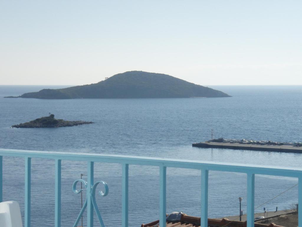 Agnantema Portside Skiathos Chora