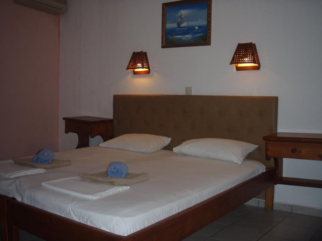 Agnantema Portside Skiathos Chora